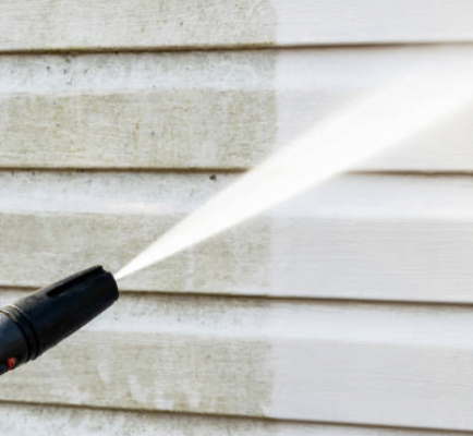 Pressure washing vinyl siding